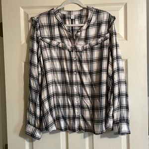 Women’s XL plaid flannel top